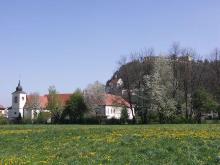 pfarrhof_und_bergkirche_web_klein