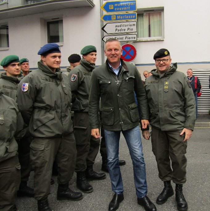 Pfarrmoderator Hartl bei der 60. Internationalen Soldatenwallfahrt in Lourdes