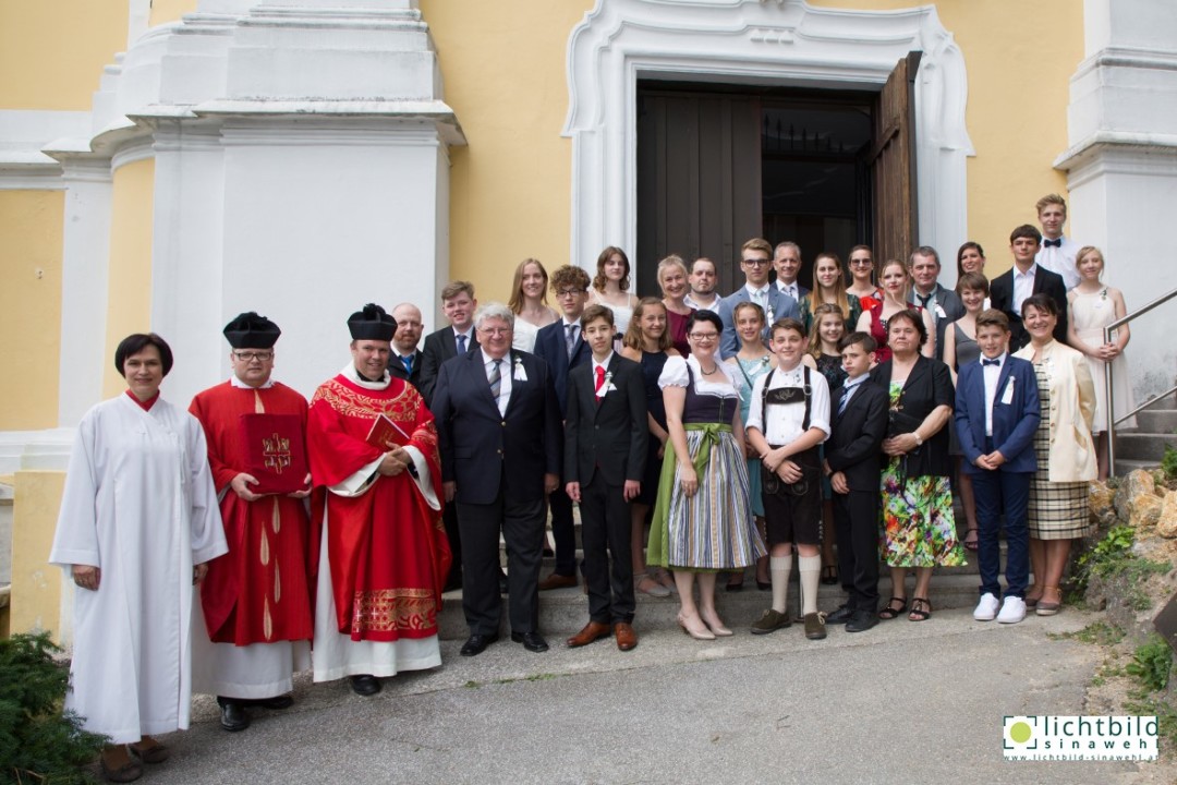 Spendung der Firmung am 15. Juni 2019 in der Bergkirche