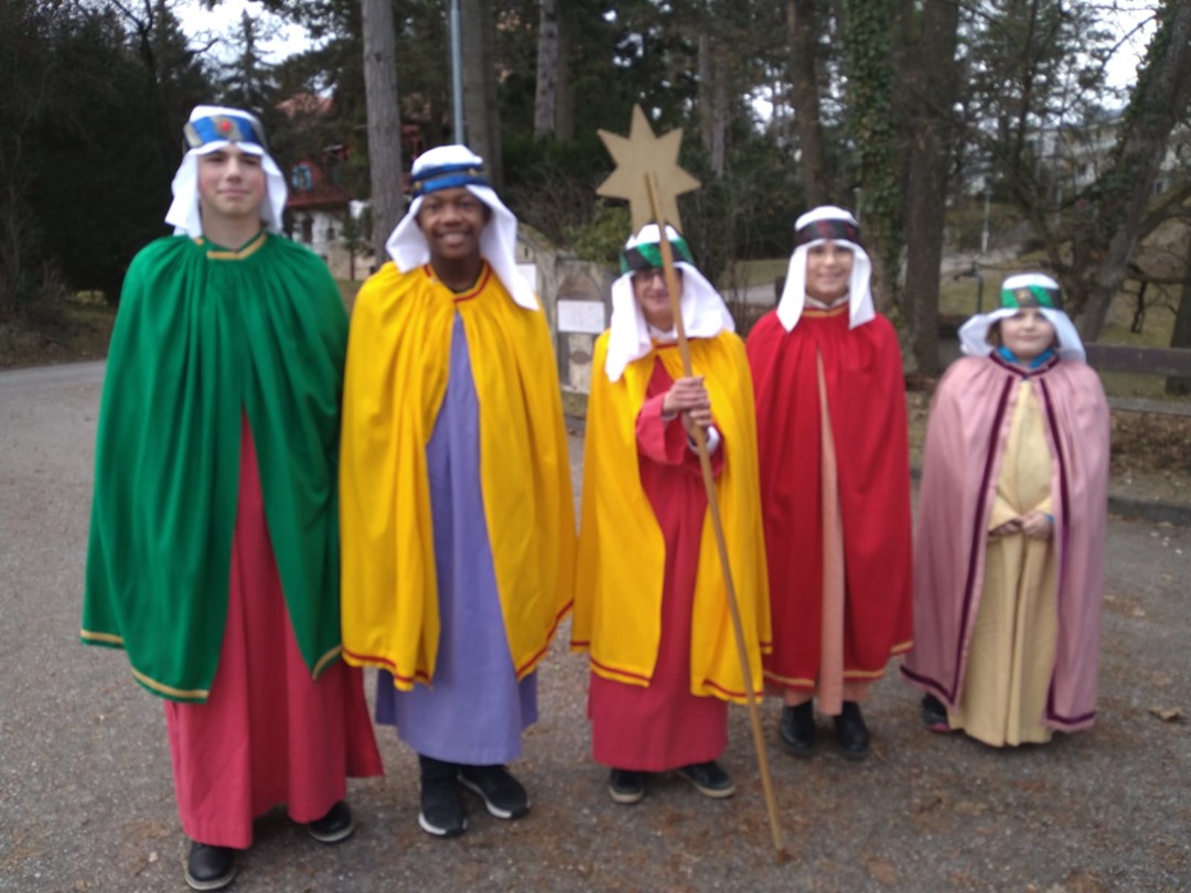 Dreikönigsaktion 2023: Sternsinger-Tour durch unsere Pfarre